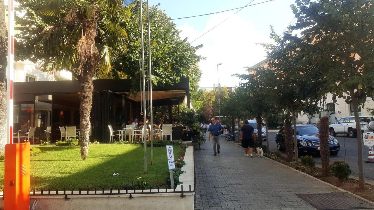 Traveler'S Place At Tirana City Centre Exterior photo